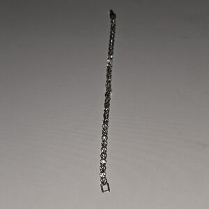 New! Elegant Silver Bracelet